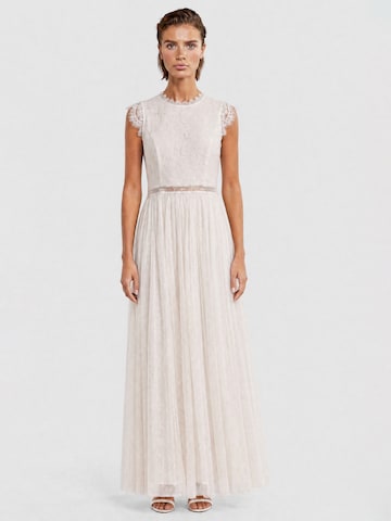 APART Evening Dress in White: front