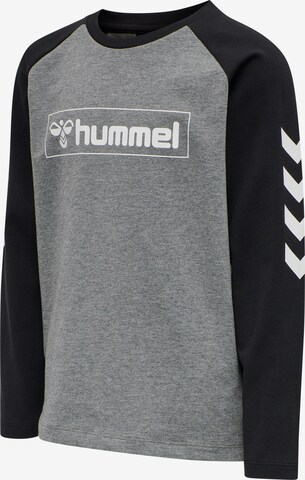 Maglietta di Hummel in grigio