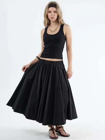 Haut Busem en noir