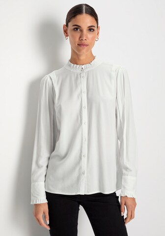 HECHTER PARIS Blouse in White: front