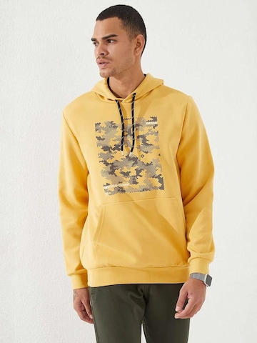 Sweat-shirt Tommy Life en jaune : devant