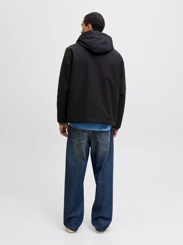 Veste d’hiver '12280512' JACK & JONES en noir