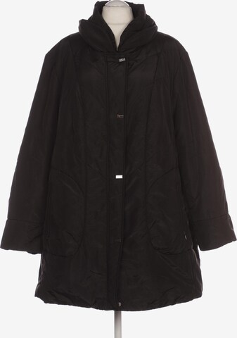 Ulla Popken Jacket & Coat in 7XL in Black: front