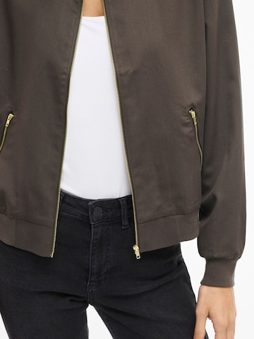 VILA Between-season jacket 'VIBubble' in Brown