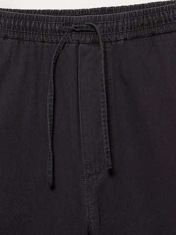 Loosefit Jeans di Pull&Bear in nero