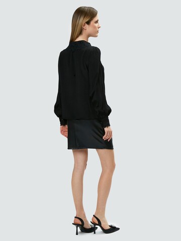 Influencer Blus i svart
