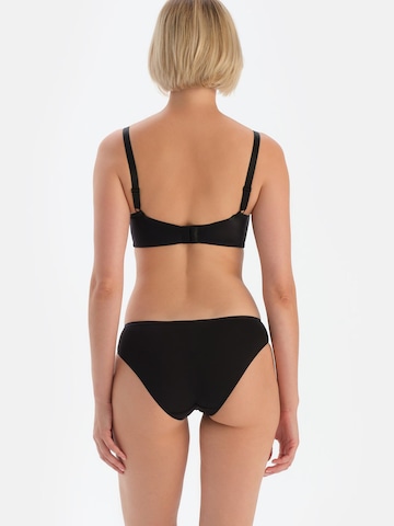 Dagi - Cueca em preto