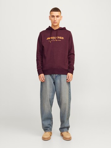 Sweat-shirt 'JJALVIS' JACK & JONES en rouge