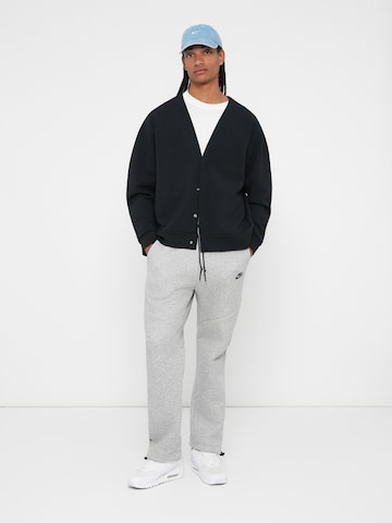 Regular Pantaloni 'TECH FLC' de la Nike Sportswear pe gri