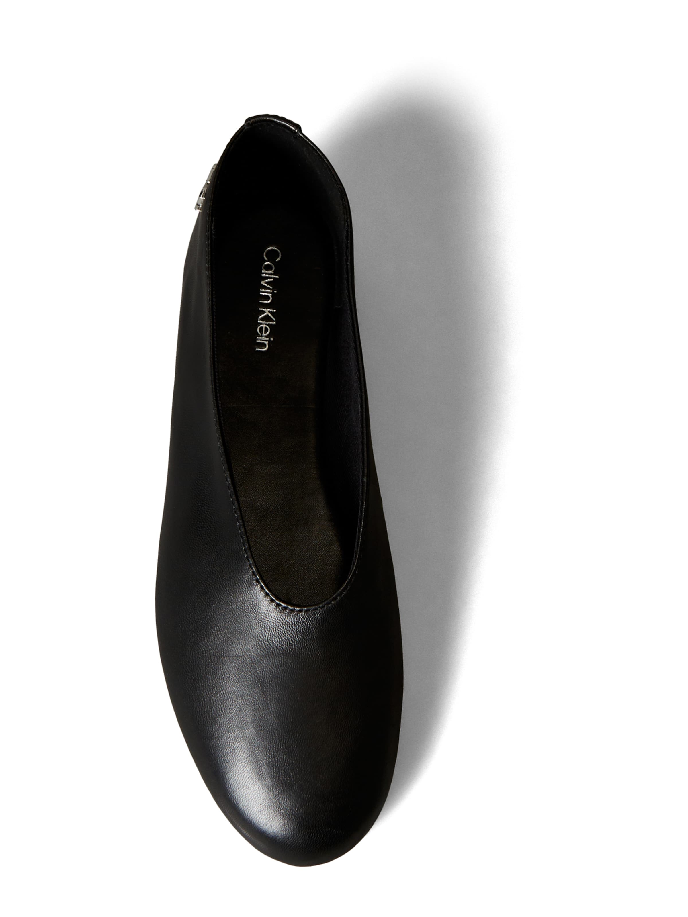 Calvin Klein Ballerina värissä musta