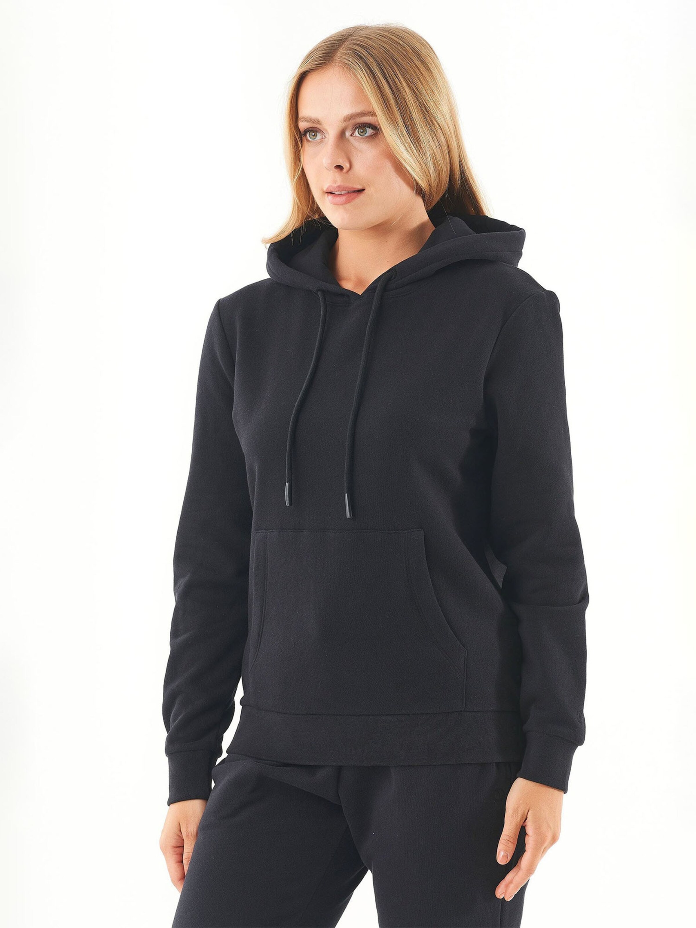 Organication Sweatshirt in Black