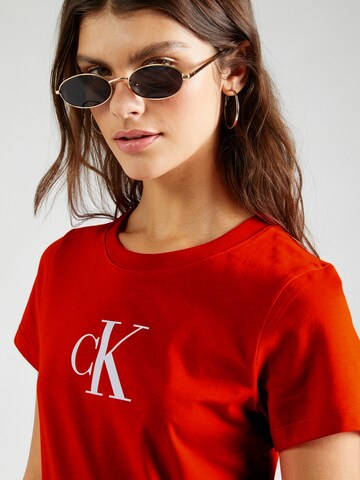 T-shirt Calvin Klein Jeans en rouge