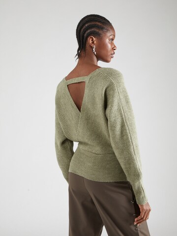 ABOUT YOU Sweater 'Joaline' in Green