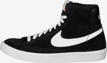 Nike Sportswear Sneakers in Zwart: voorkant