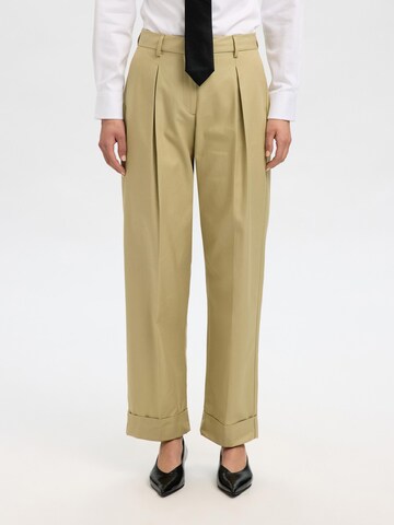 Tapered Pantaloni con pieghe di SELECTED in verde: frontale