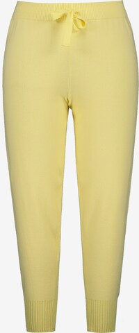 Studio Untold Slim fit Pants in Yellow: front