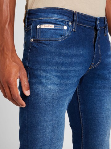 Calvin Klein Jeans Слим Джинсы в Синий