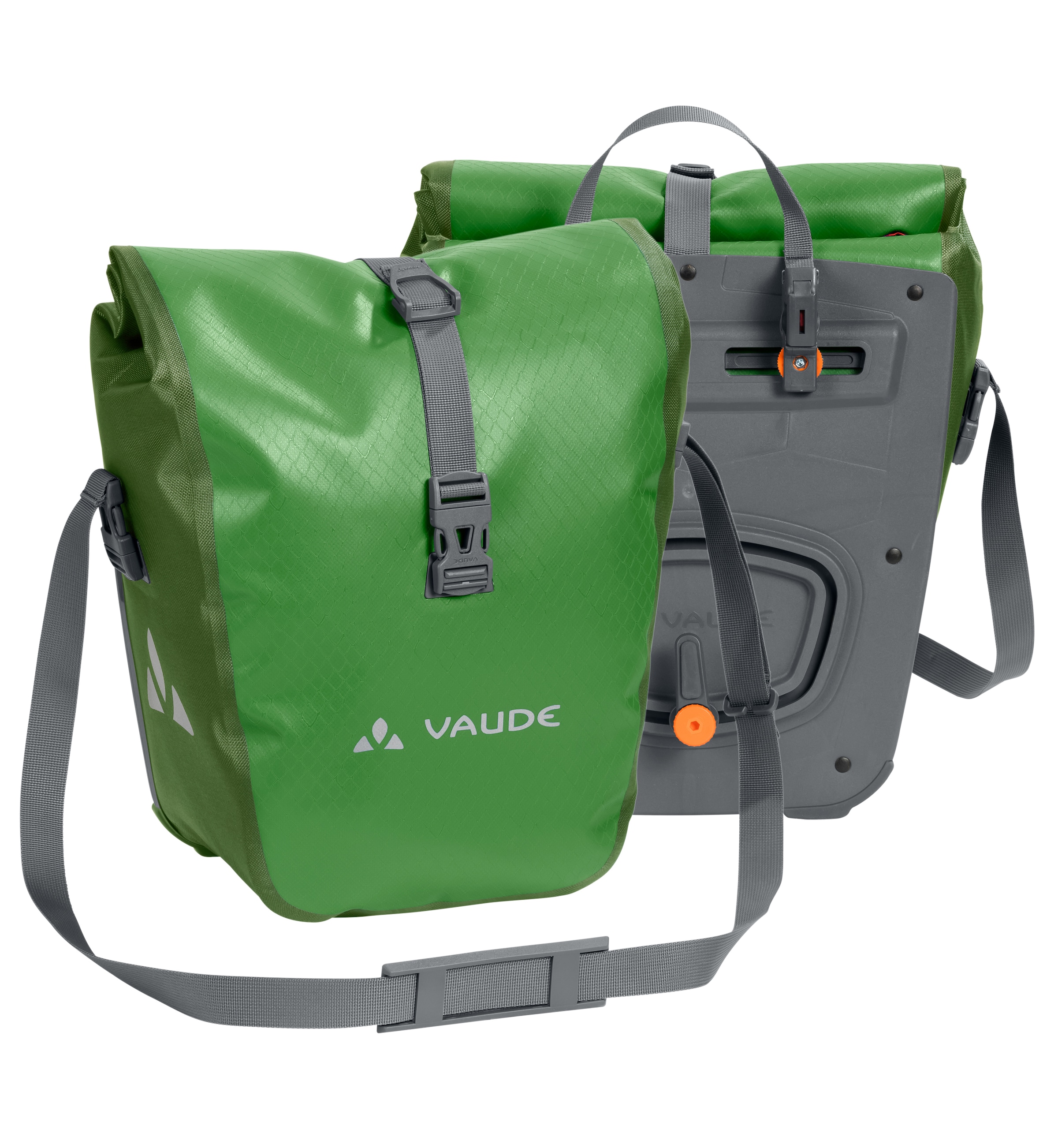 VAUDE Sports bag 'Aqua Front' in Green: front