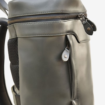 Buckle & Seam Backpack 'Siwa' in Grey