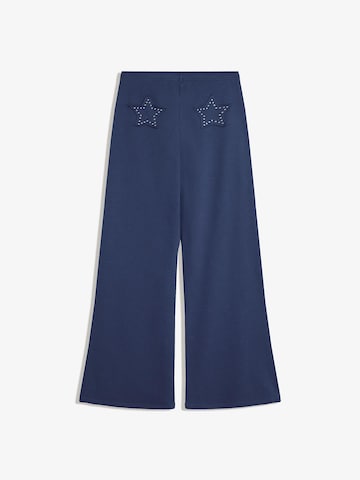 Bershka Wide leg Byxa i blå