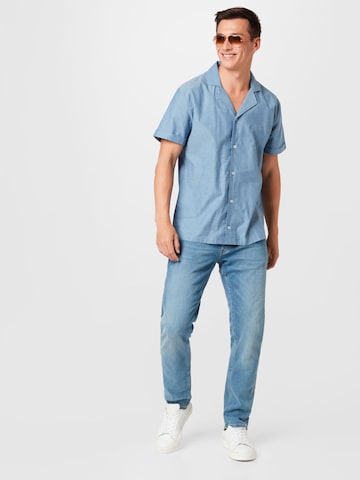 MELAWEAR Regular fit Button Up Shirt in Blue