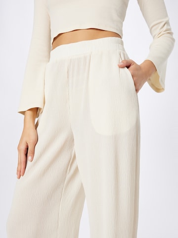 Wide leg Pantaloni di NLY by Nelly in bianco