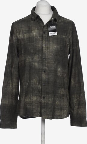 tigha Button Up Shirt in L in Green: front