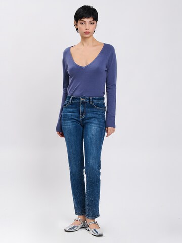Coupe slim Jean Influencer en bleu
