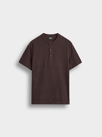 Burocs Shirt in Braun: Vorderseite