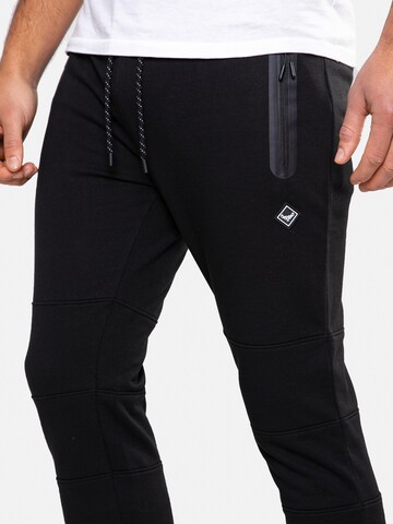 Threadbare Tapered Trousers 'Tristain' in Black