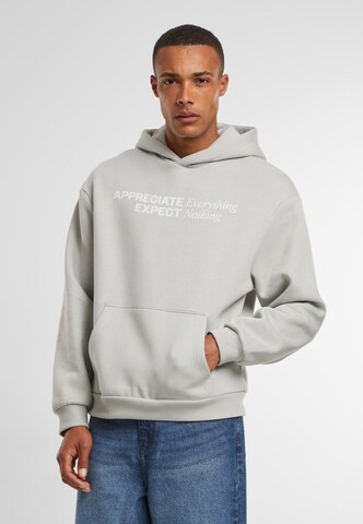 MT Upscale Sweatshirt 'Appreciate & Respect' in Grijs