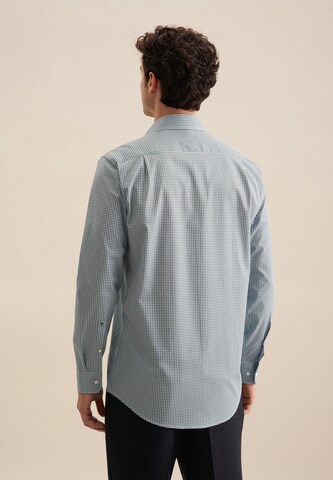 Coupe regular Chemise business 'Smart Essentials' SEIDENSTICKER en vert
