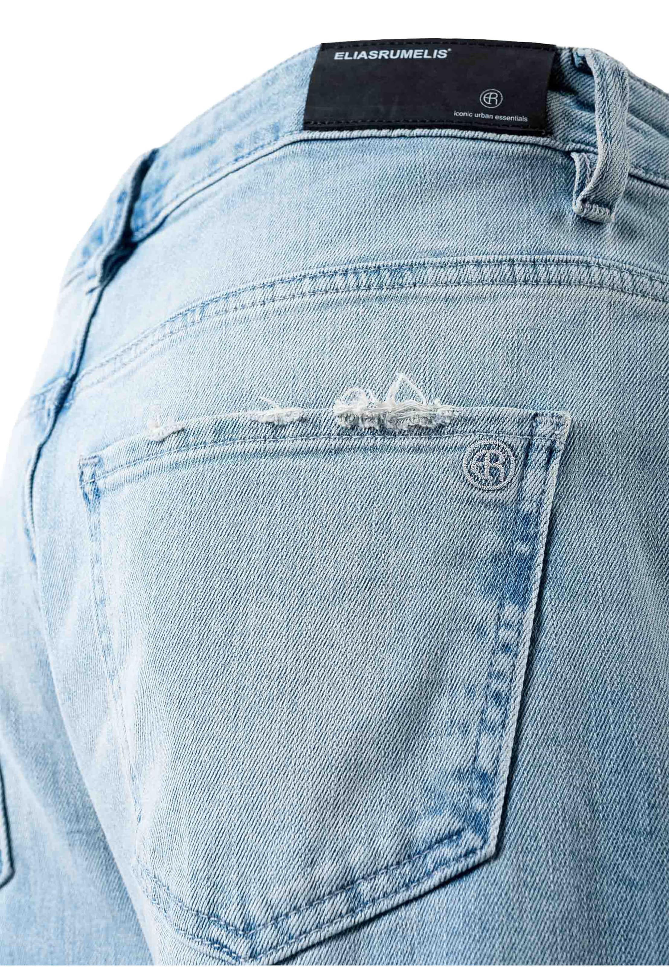 Regular Jean 'Yoana' Elias Rumelis en bleu