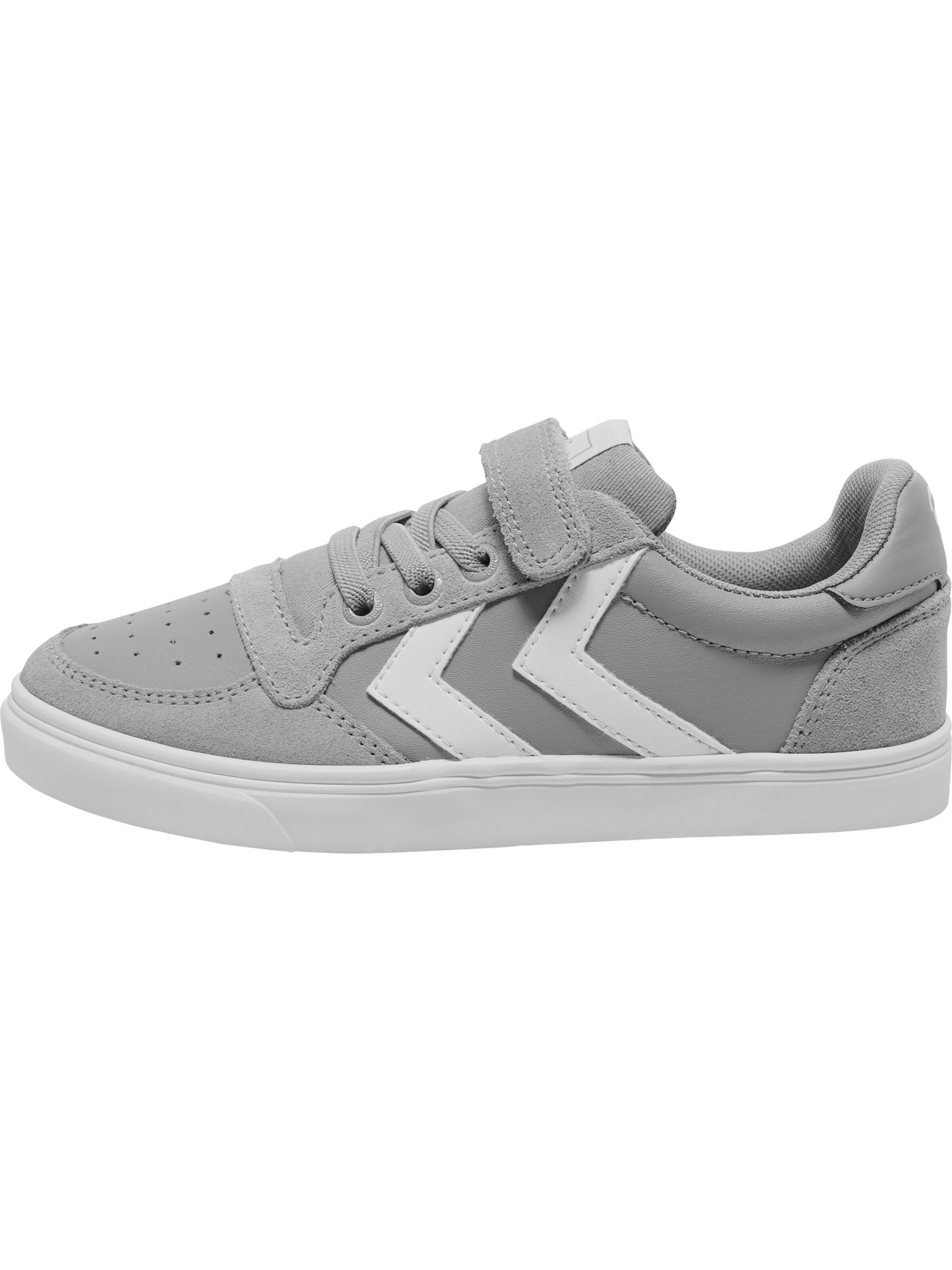 Hummel Sneakers in Grey: front
