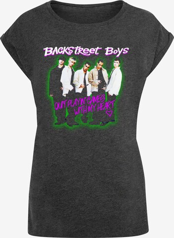 Merchcode Shirt 'Backstreet Boys - Playing Games' in Bruin: voorkant