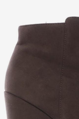 Forever 21 Dress Boots in 39 in Brown