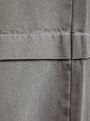 Loosefit Jeans di Bershka in grigio