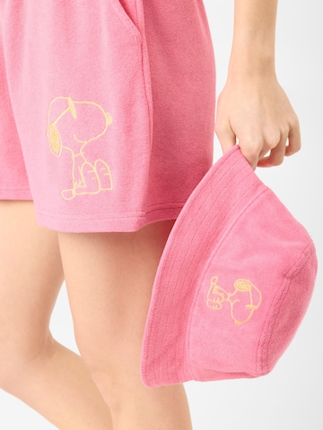 CODELLO Fischerhut mit Snoopy-Stickerei in Pink