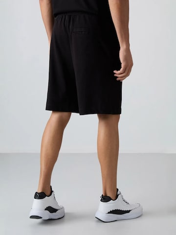Tommy Life Regular Pants in Black