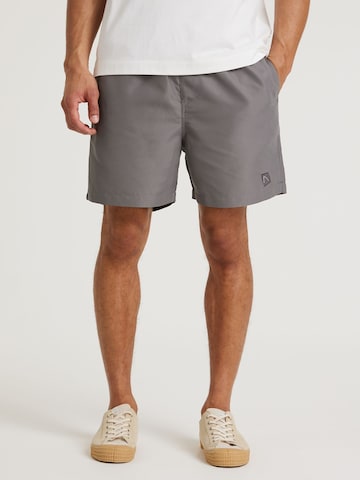 CHASIN' Badeshorts 'Soll Solid' in Grau: Vorderseite