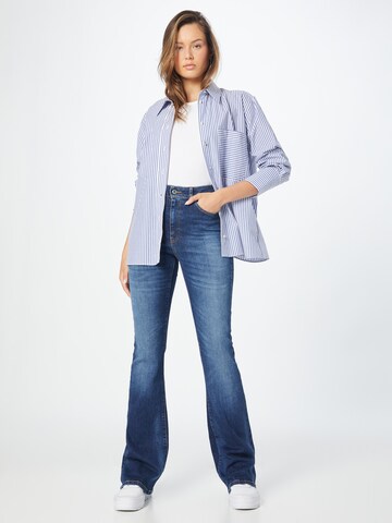 UNITED COLORS OF BENETTON Flared Jeans in Blau