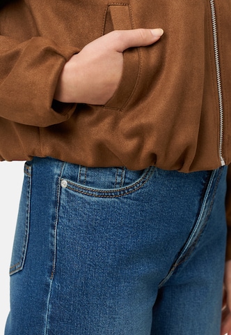 zero Tussenjas in Bruin