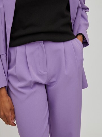 VILA Regular Pleat-Front Pants 'ASHARA' in Purple