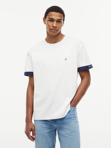 Tricou de la TOMMY HILFIGER pe alb: față