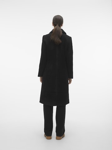 VERO MODA Between-Seasons Coat 'Frisco' in Black