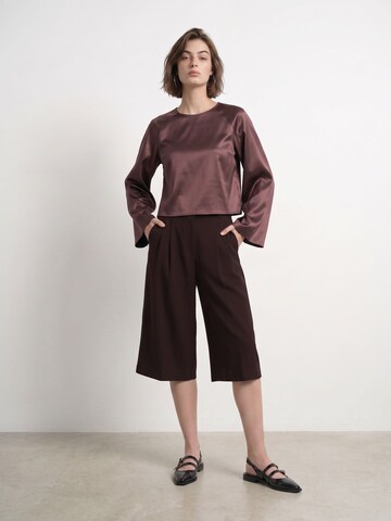 HYPEDROP Wide leg Pleat-Front Pants 'HDJanina' in Brown: front