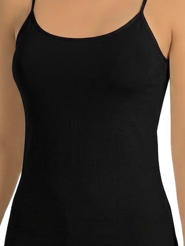 ÖTSTop 'Tanktops & Camis' - crna boja