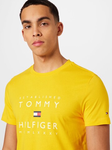 HILFIGER Camiseta en Amarillo | YOU