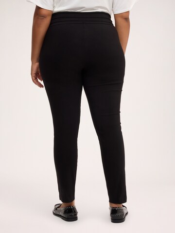 Coupe slim Pantalon Fiorella Rubino en noir