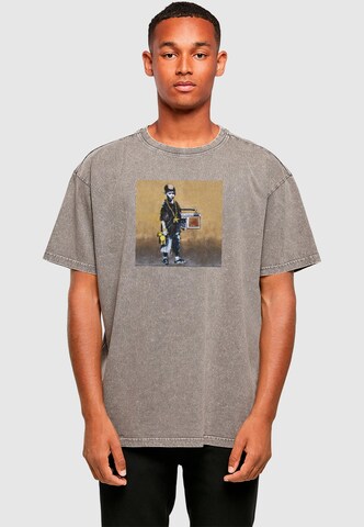 Merchcode Shirt 'Brandalised - Boy With Teddy' in Grau: Vorderseite